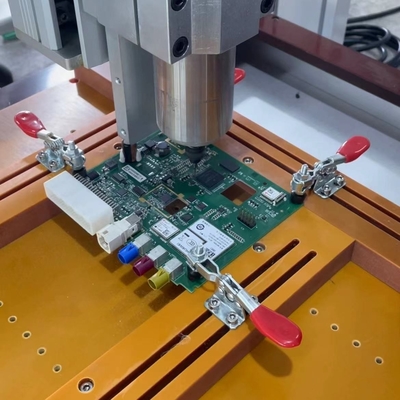 Desktop Single Bench PCB Router Machine met hoge snelheid Snijden lange levensduur