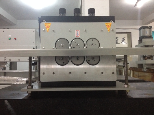 Multi-Blade PCB Separator Machine voor het veilig snijden van LED strips