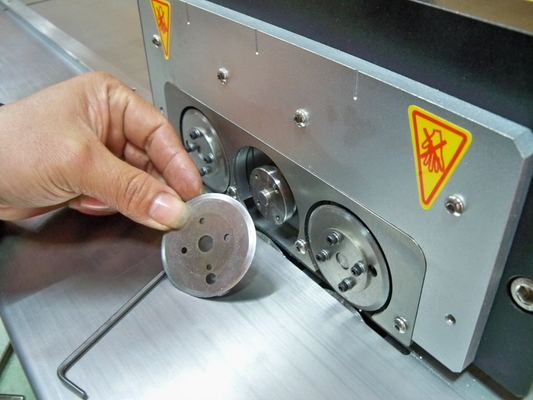 De Verwerkingsmateriaal van LEIDENE PCB Depanelizer van T8 Licht 1.5m Staalplatform