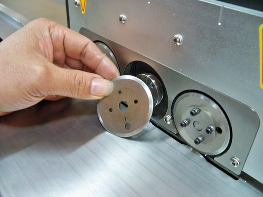Aanpasbare pcb-separatormachine voor onbeperkte pcb-lengte en 0,8-3,5 mm dikte