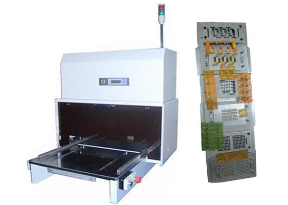 0.08MM dik LCD-scherm CNC Pneumatisch PCB-punchmachine