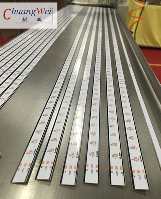Meerdere bladen pcb-afschilferingsmachine voor led-paneelvezelbord FR4 aluminium substraat