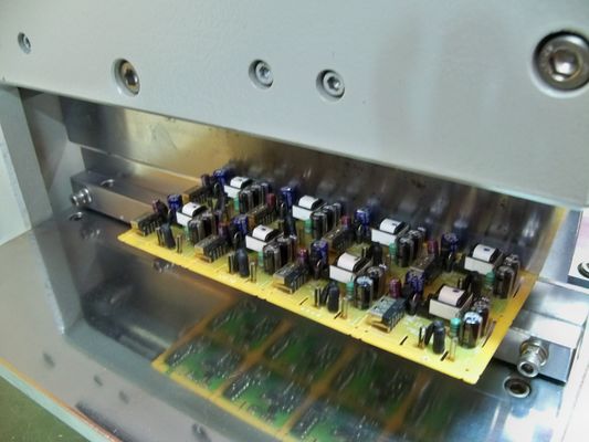 De strenge v-Besnoeiing PCB-Lengte van de Separatorscheiding tot 330mm, PCB Depaneler