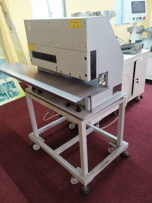 0.4mpa de Hoge snelheidspcb V van de het werkdruk snijden Machine L460mm