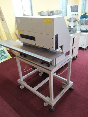 0.4mpa de Hoge snelheidspcb V van de het werkdruk snijden Machine L460mm