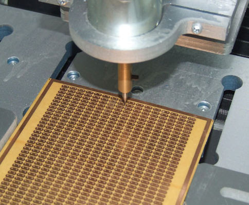 Volledig Automatische de Machine v-Besnoeiing van V Noterende PCB-Separator op PCB-Comités