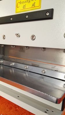 Pneumatische PCB Depanelizer met Stevig Ijzerkader en 2 Scherpe Lineaire Bladen