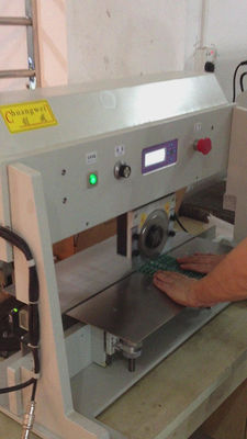 100 mm/S gemotoriseerde metaal PCB snijmachine Ronde lem